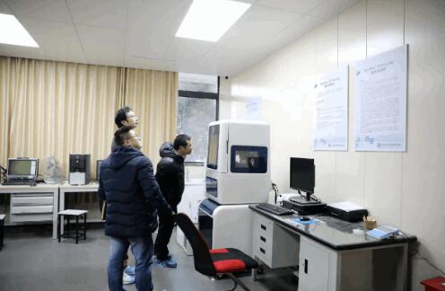 达克轴承董事长一行到访宁波大学开展技术交流