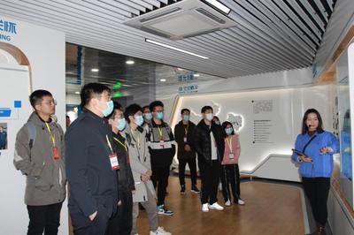 电子工程学院组织毕业班学生赴陕西凌云电器集团参观交流