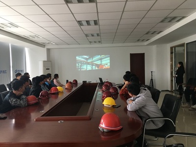 城市建设学院远大班师生赴六安远大装配式构件工厂参观实习