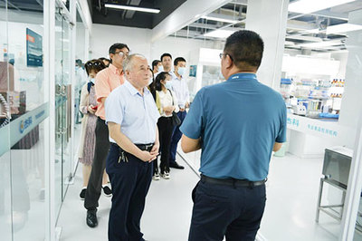 龙大肉食与川菜工业化技术研究院车振明教授一行深入座谈交流,加速川菜工业化产品开发