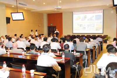 安徽合力召开2015全球代理商电动产品研讨会